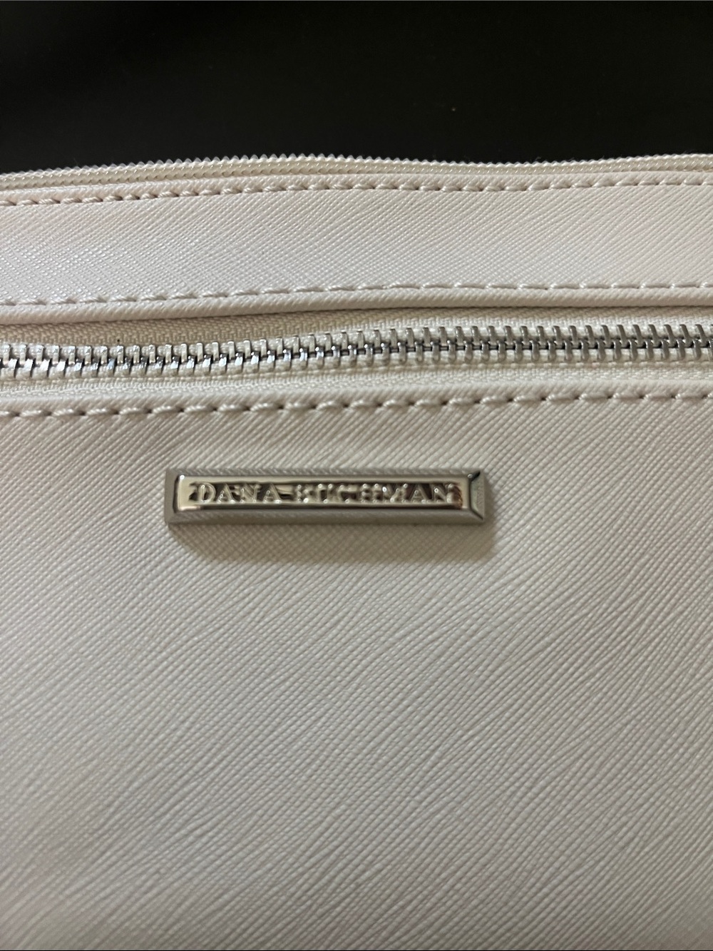 Dana Buchman Ivory Leather Wristlet Bag NWT - Picture 2 of 4